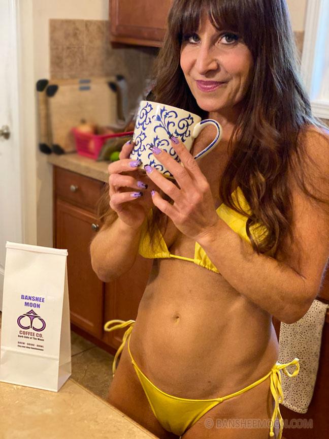 banshee moon nude bikini coffee onlyfans set leaked ISTMWZ