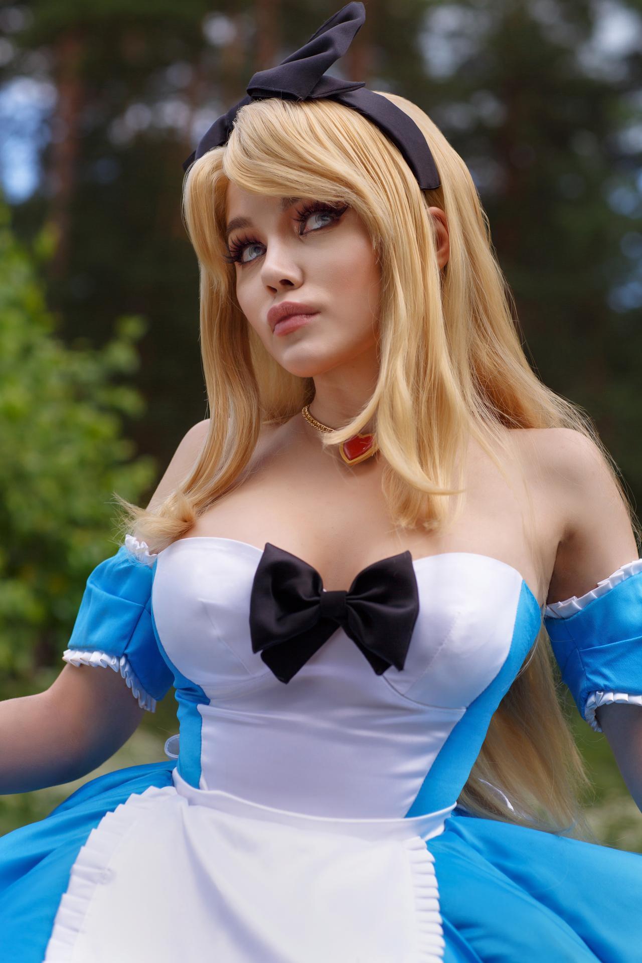 kalinka fox alice in wonderland cosplay video leaked YBMXZZ