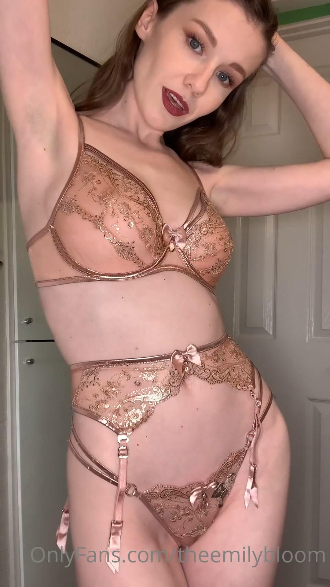 emily bloom nude lingerie try on strip onlyfans video leaked NPGQQS